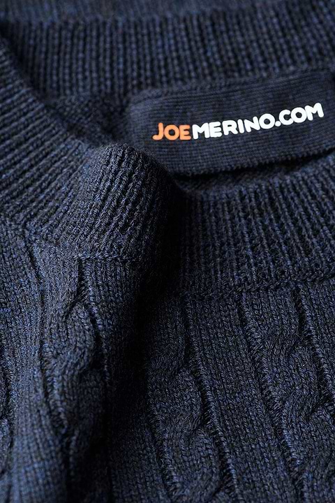 Carraig Donn Men's 100% Irish Merino Wool Sweater With A Trinity Knot
