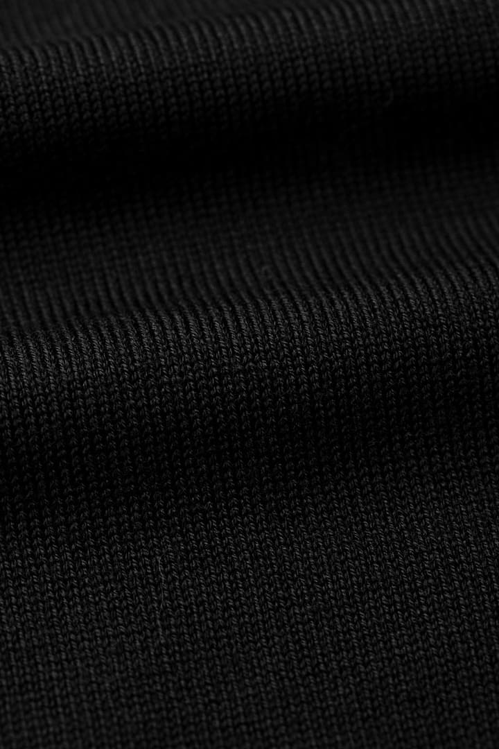 Turtle Easy Fit Deep Black - Base Image