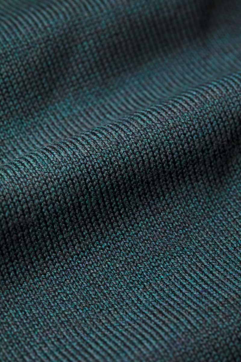 Turtle Easy Fit Proud Peacock - Hover