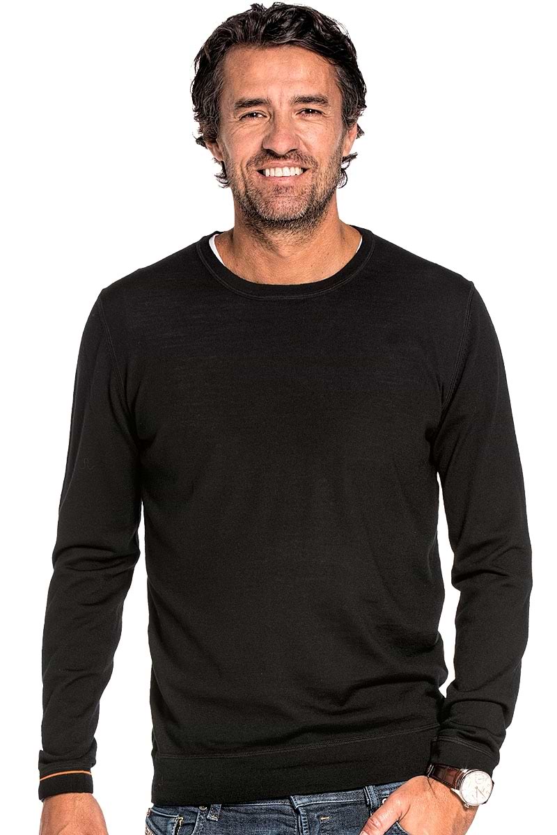 Crew neck pullover for men made of Merino wool in Black