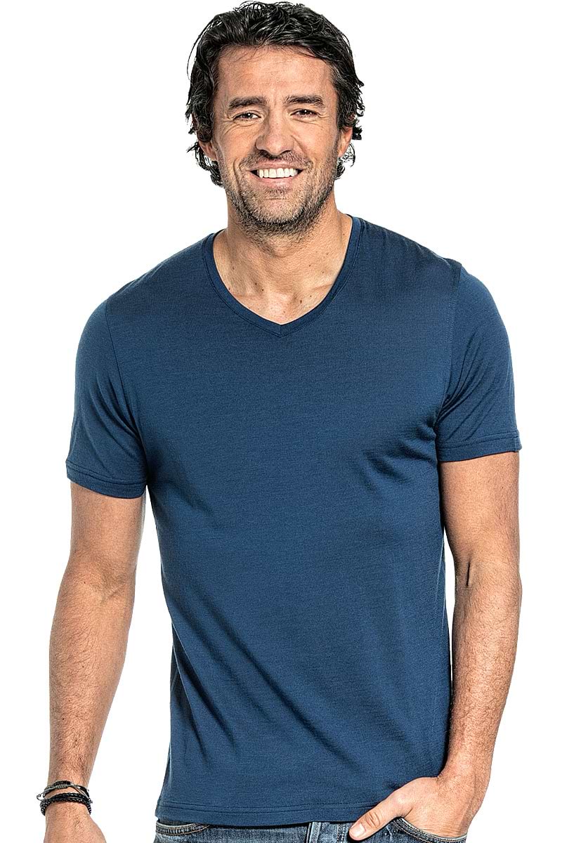 Shirt V-neck voor mannen gemaakt van merinowol in het Helderblauw