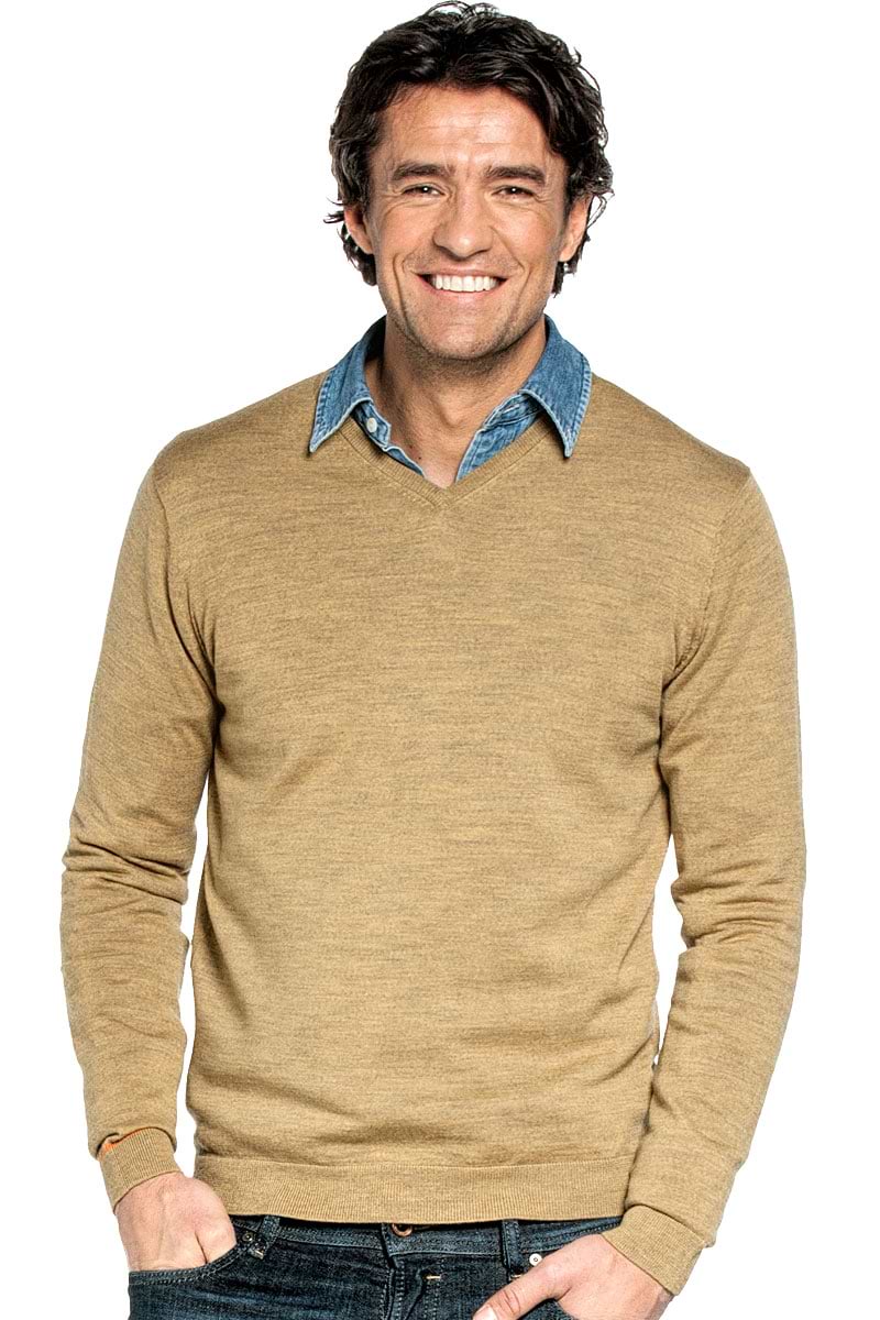V-Neck sweater for men made of Merino wool in Yellow