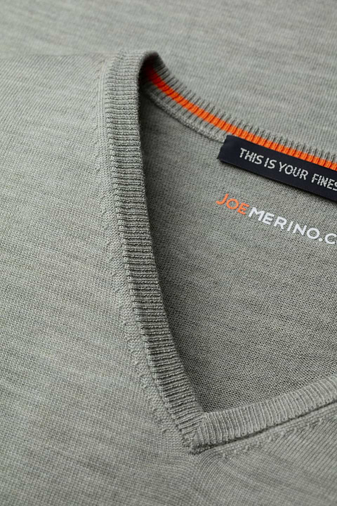 Joe V-Neck Hazy Green - Base Image