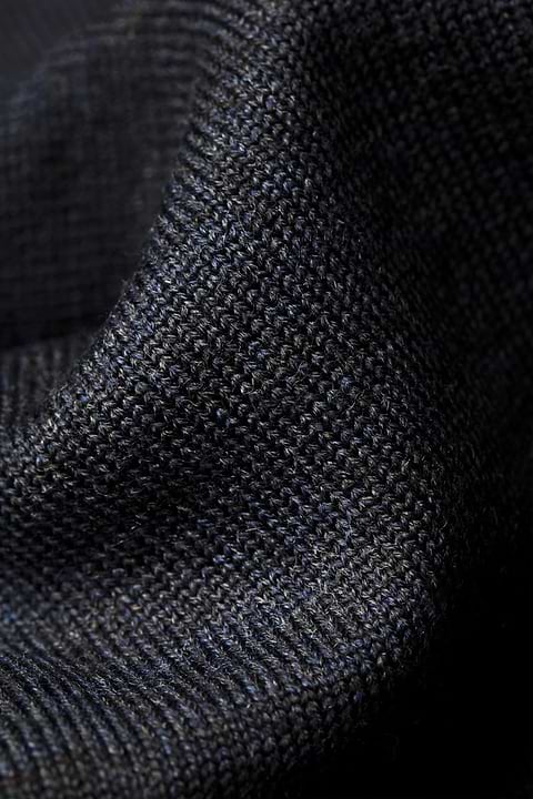 Joe V-Neck Blue Whale - Base Image