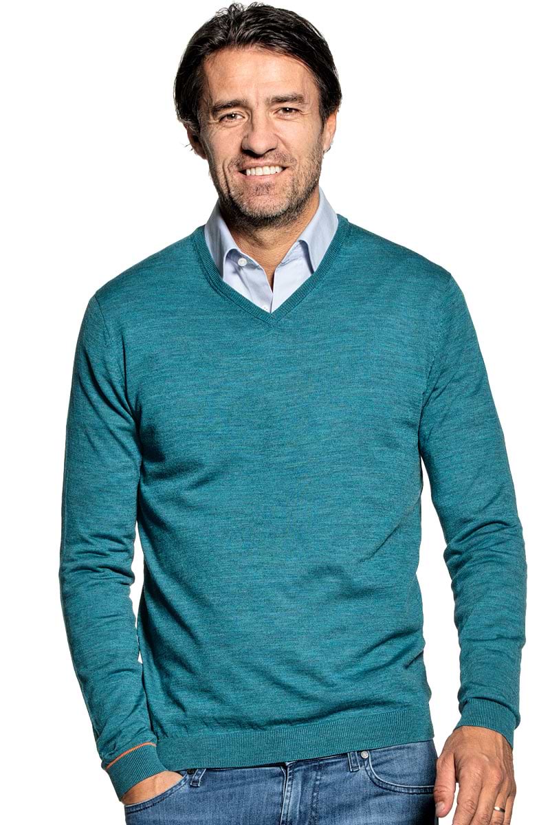 V-Neck sweater for men made of Merino wool in Blue green
