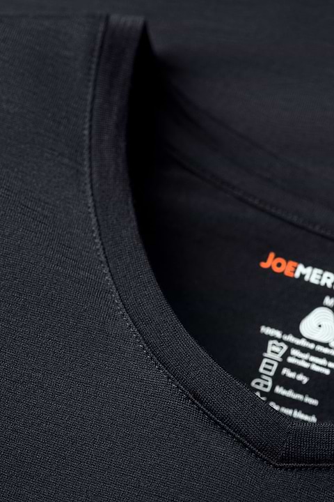 Shirt V-Neck Very Dark Navy - Base Image