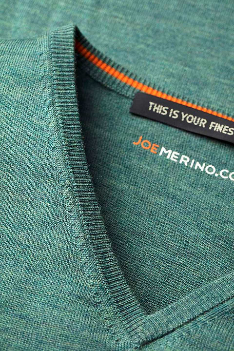Joe V-neck Extra Long Cloud Forest - Base Image