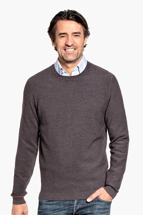 Joe Bee Interesting - Base Image