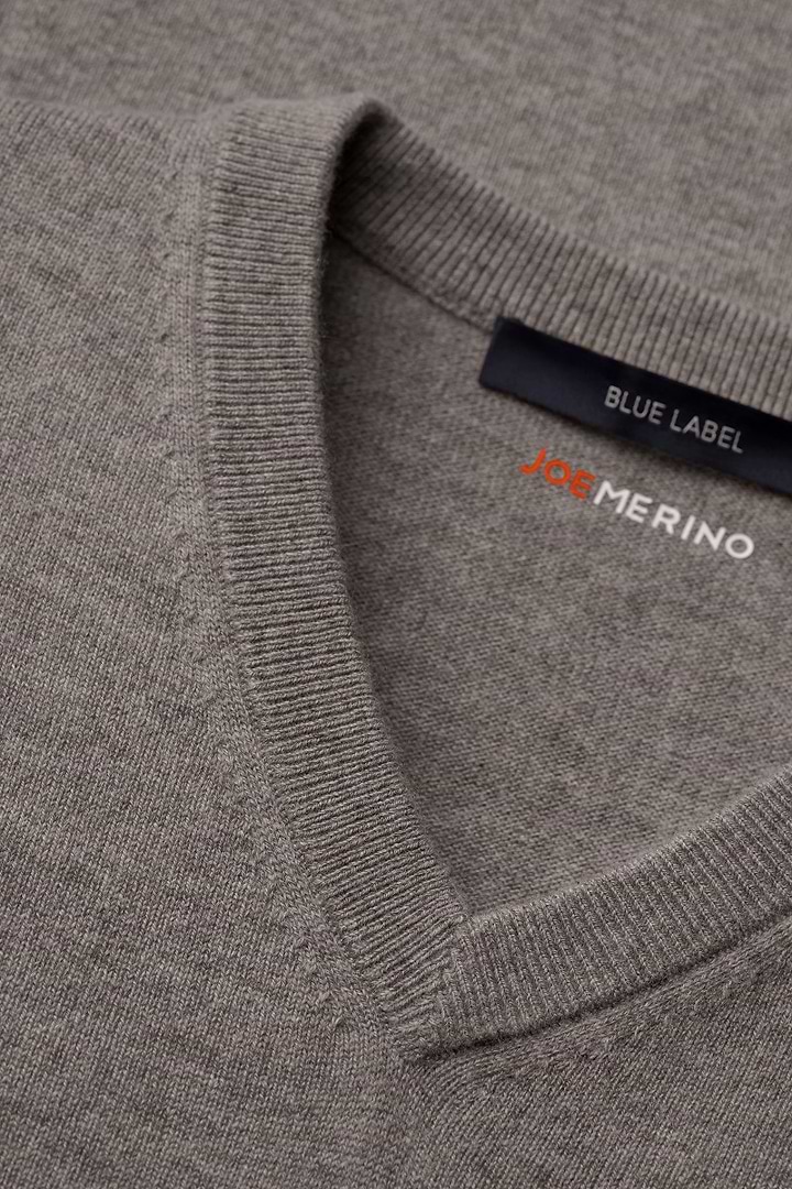 Blue Label Merino Cashmere V-Neck Brown Grey - Base Image