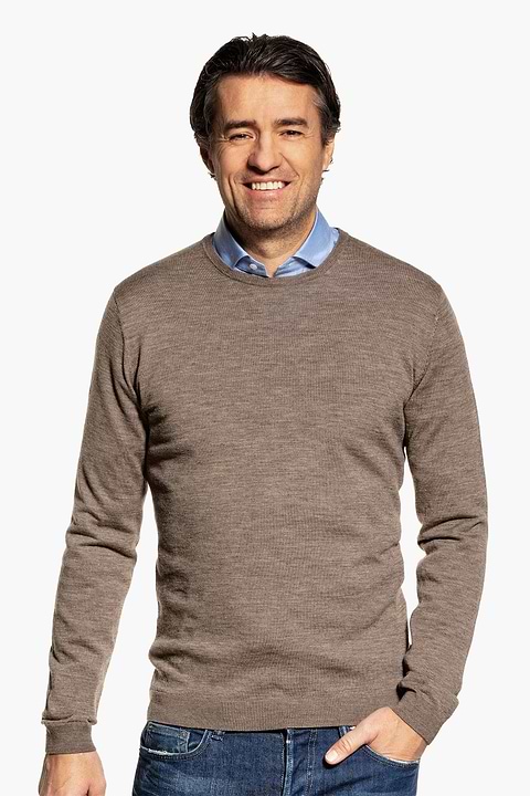 Classic Crew Undyed Cortado - Base Image