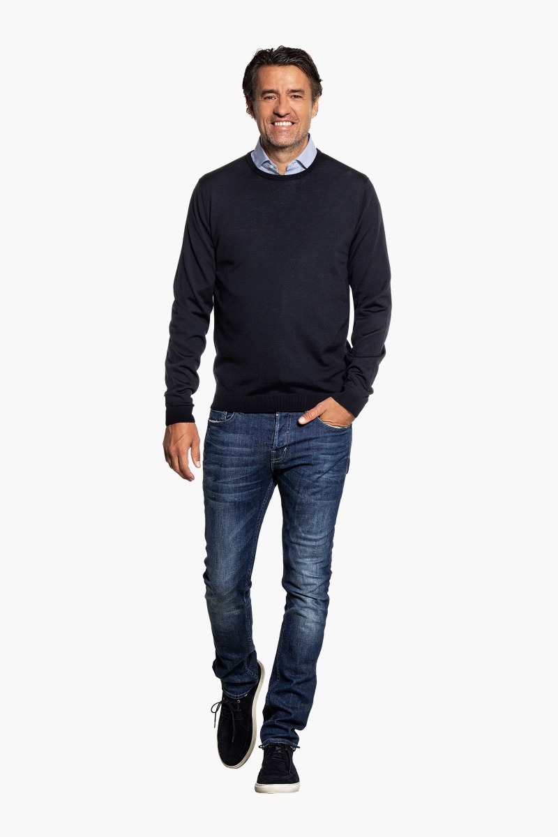 Classic Crew Very Dark Navy