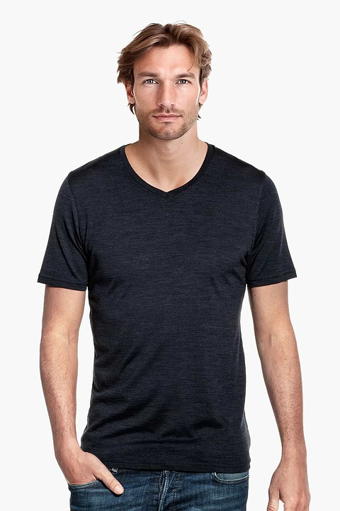 Joe Shirt V-neck Blue Whale - Base Image