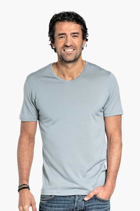 Joe Shirt V-neck Early Sky - Base Image