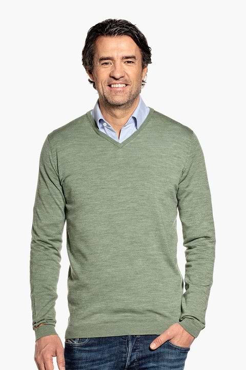 Joe V-neck Agave Green - Base Image