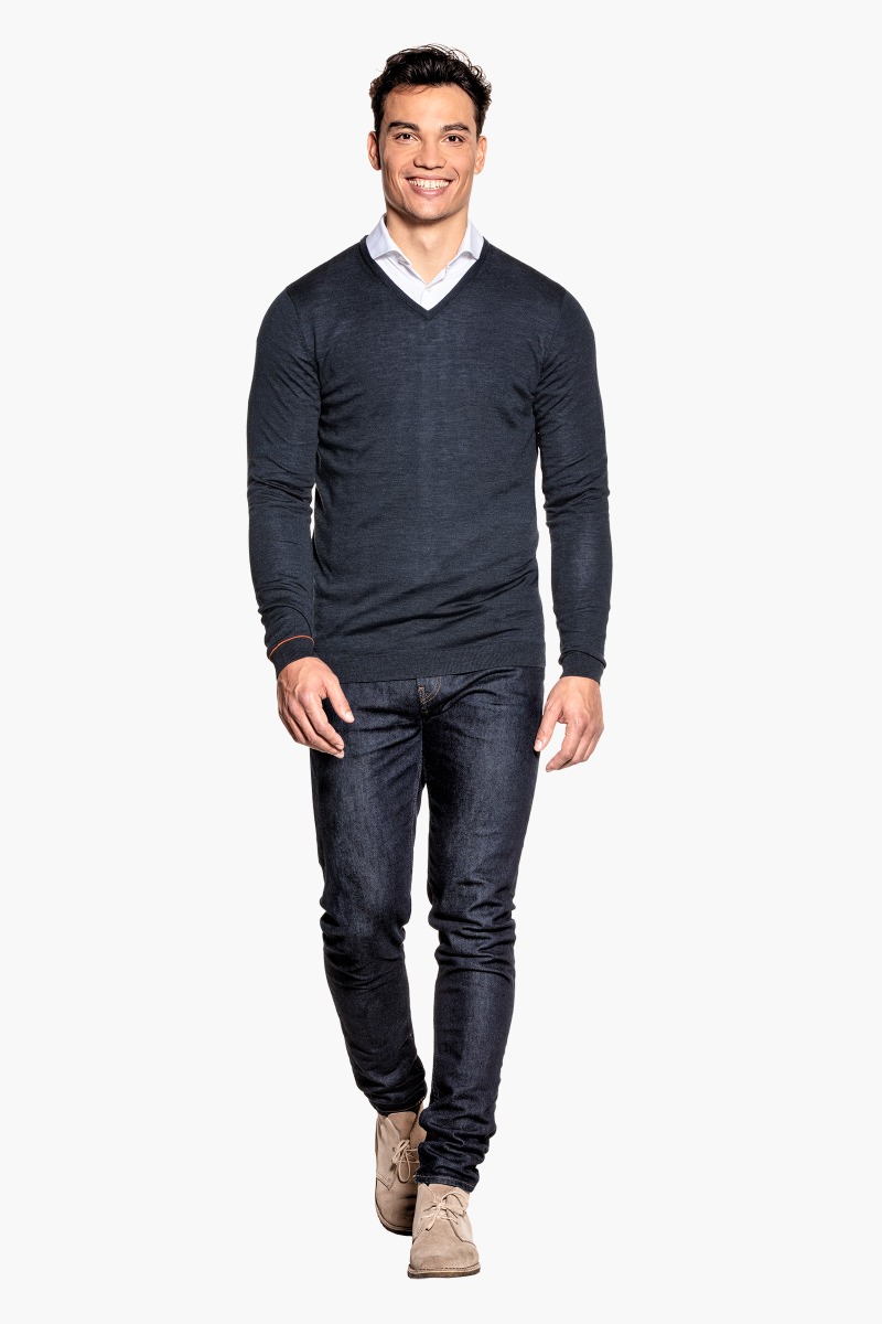 Joe V-neck Extra Long Blue Whale 