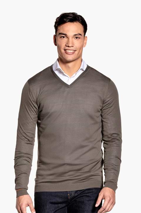 Joe V-neck Extra Long Military - Base Image