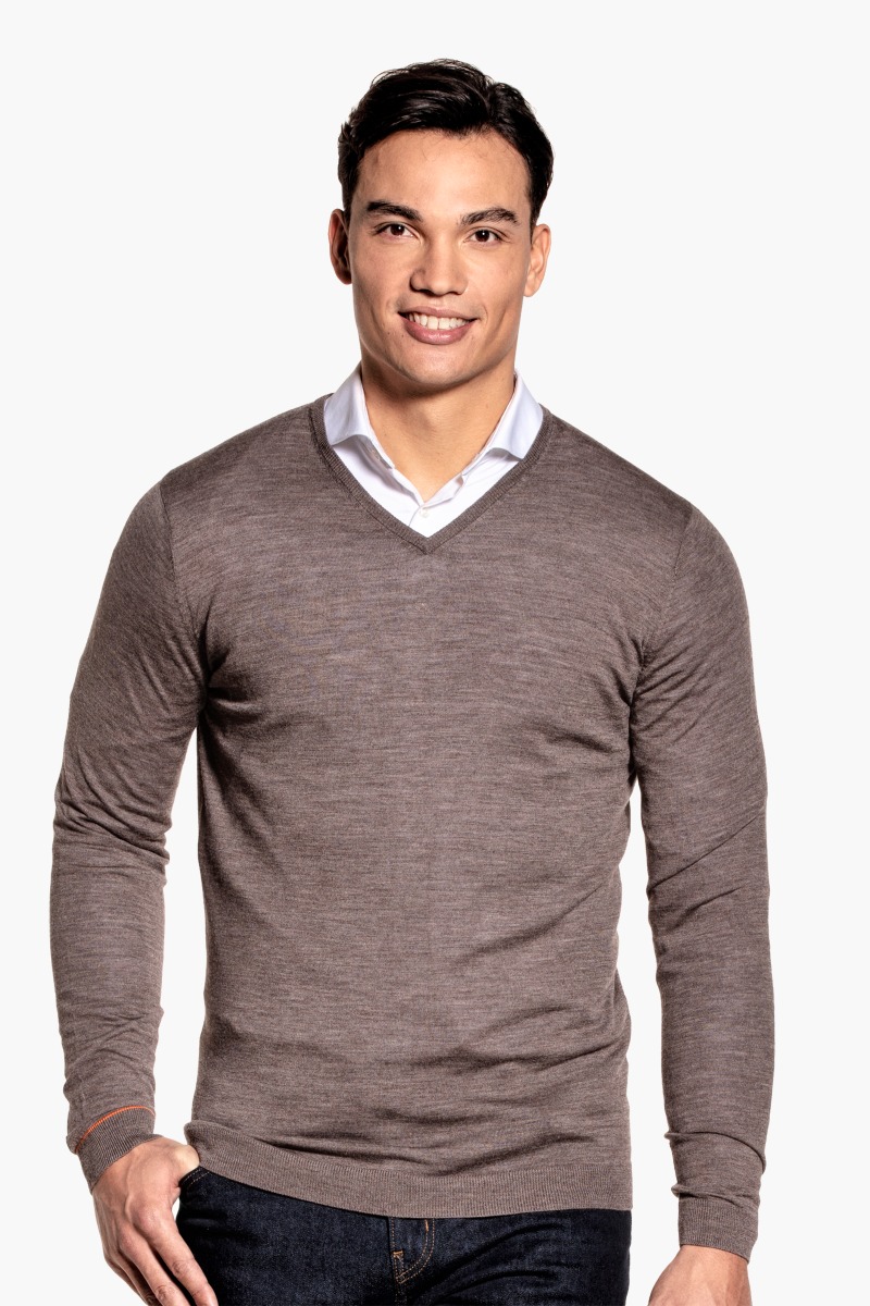 Joe V-neck Extra Long Muddy Clay