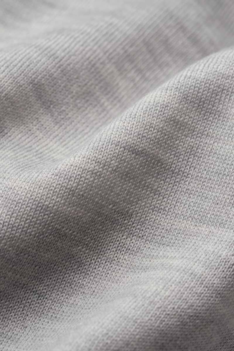 V-Neck Limestone Grey