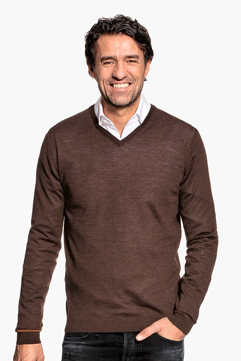 Joe V-Neck Pure Chocolate - Base Image