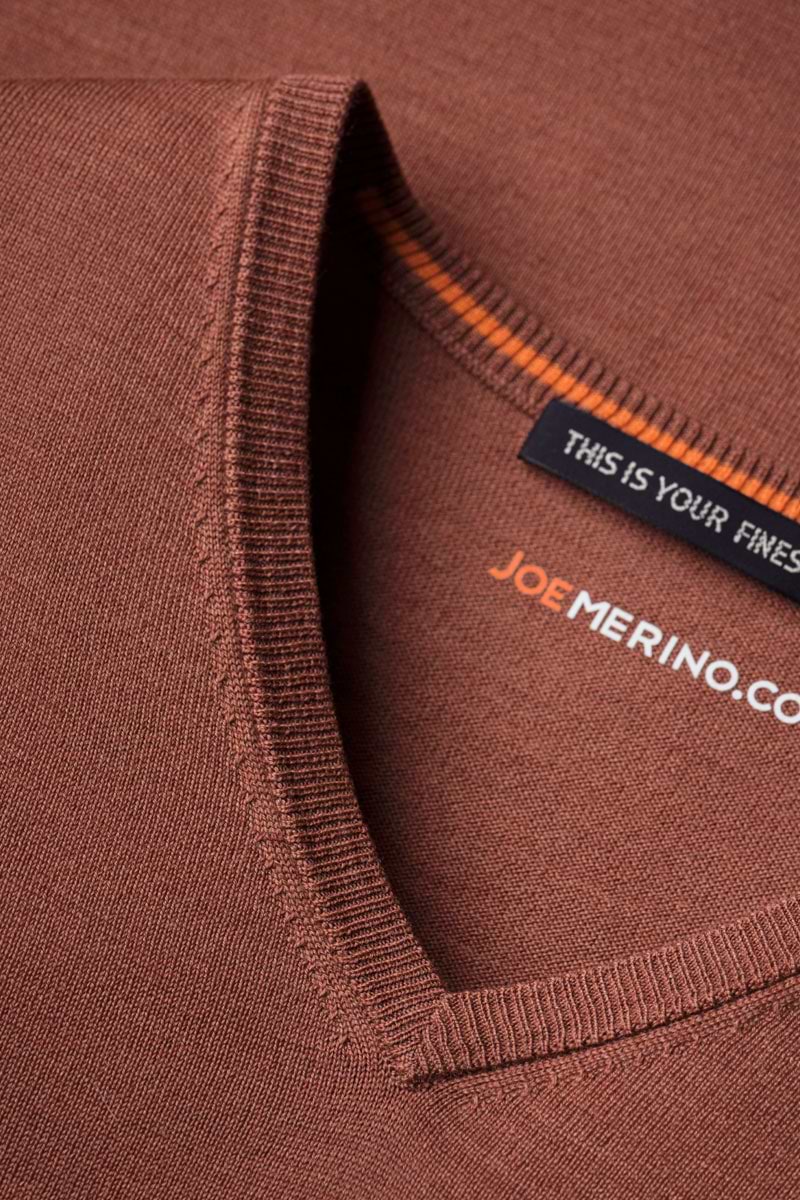 V-Neck Terracotta