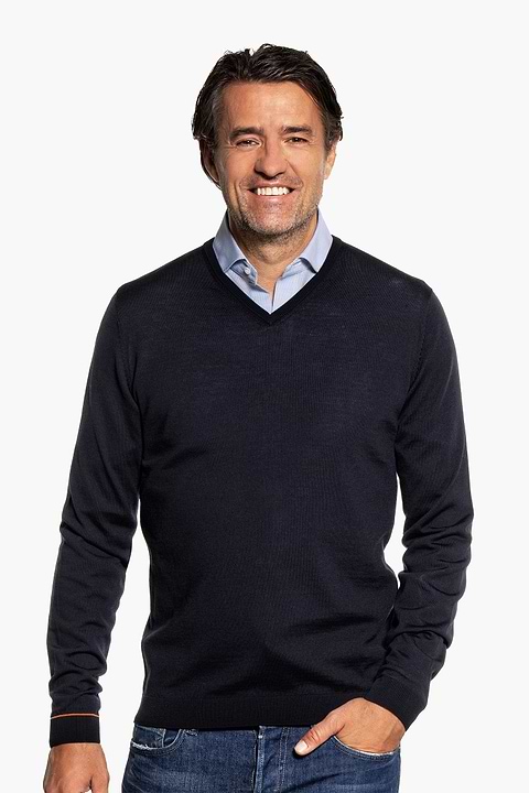 Joe V-Neck Very Dark Navy - Base Image