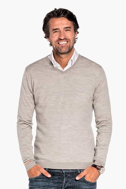 Joe V-Neck Windsor Beige - Base Image