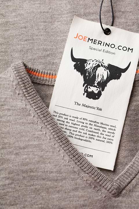 Joe Yak V-Neck Natural - Base Image