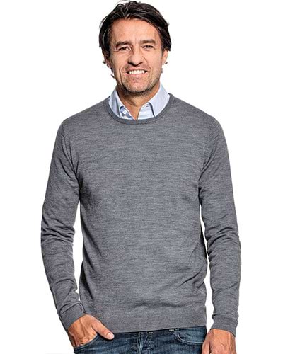 Grauer Wollpullover mit Rundhals-Ausschnitt