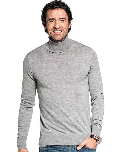 Grauer Wollpullover mit Rollkragen